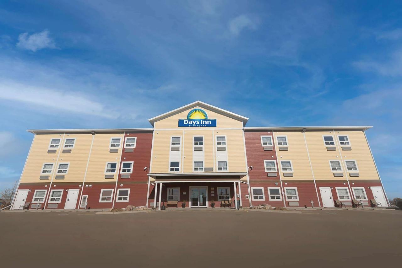 Days Inn By Wyndham Lamont Exterior photo